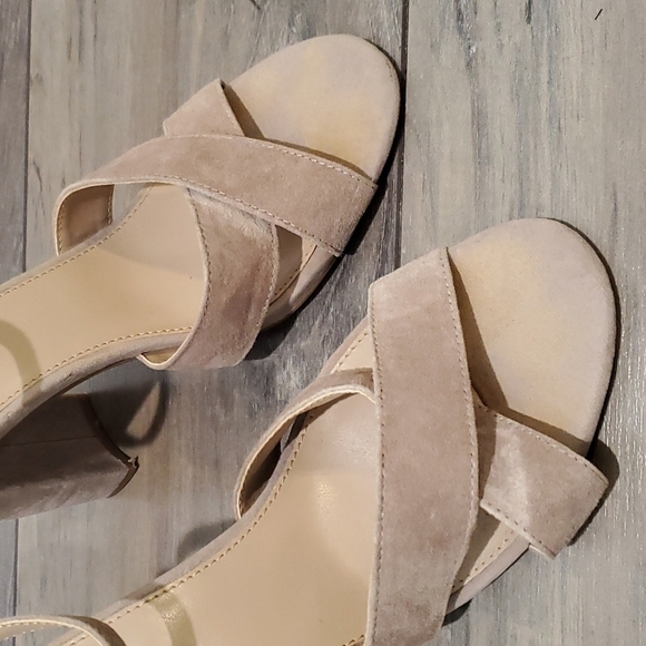 Steve Madden SaraII Suede high block heels sandals shoes sz 8.5M - Picture 4 of 12